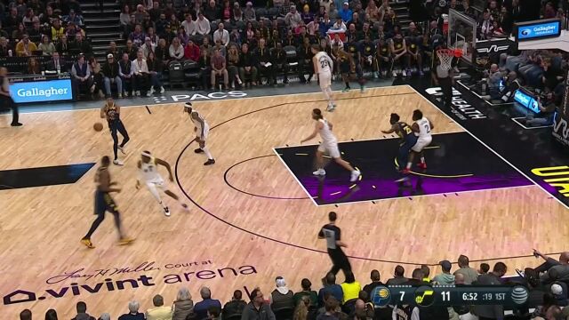 硬是没人防 特纳急停中距离稳稳命中