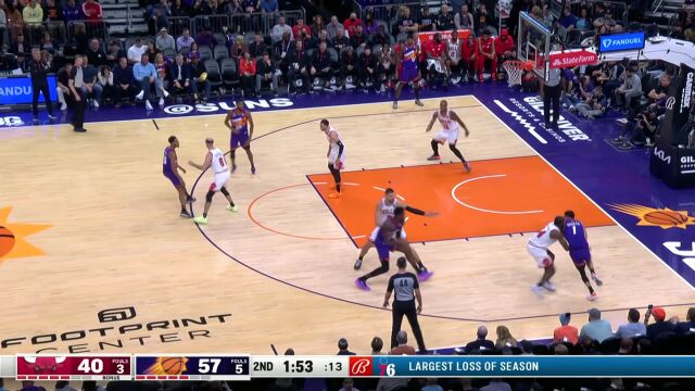 艾顿投桃报李送出击地妙传 布克灵动走位抛投迎射德罗赞