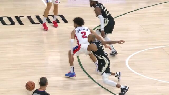 坎宁安vs雄鹿集锦 全场27分上半场独砍19分