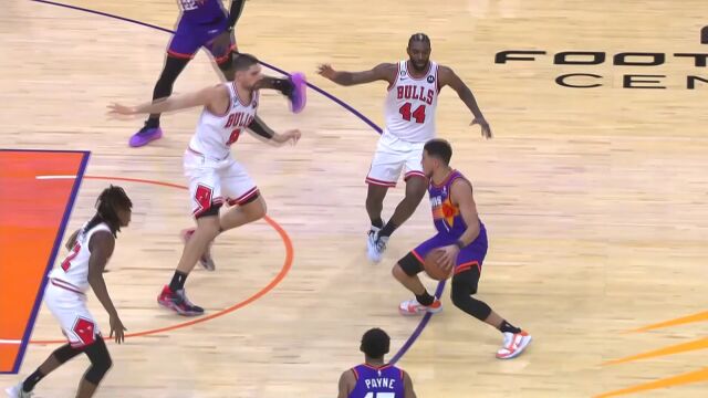 爆发力简直无解 布克火力全开连砍6分扩大分差