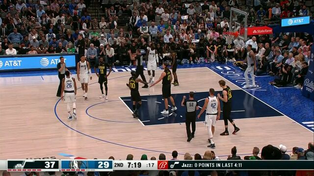  NBA常规赛：爵士vs独行侠第2节英文原声回放