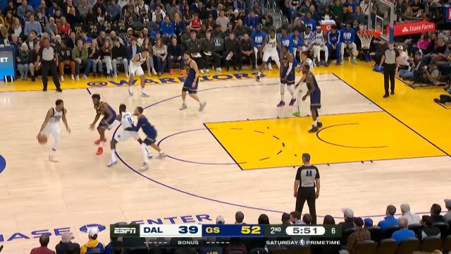 NBA常规赛：独行侠vs勇士第2节英文原声回放