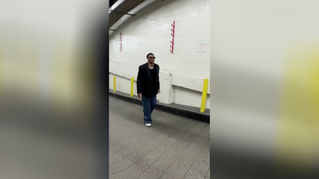 全军出击！詹眉威来到花园球馆开始赛前训练