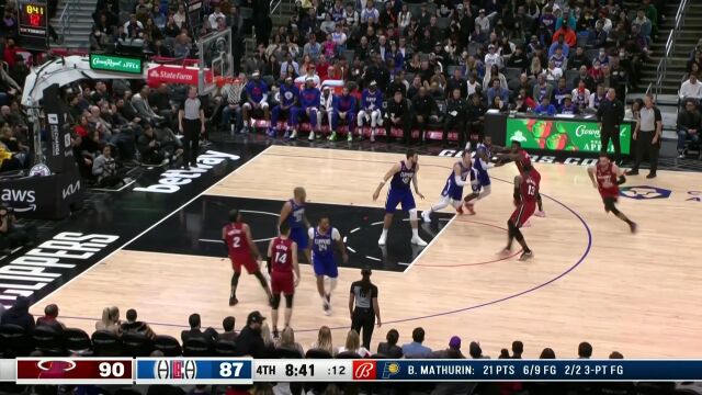 斯特鲁斯不急于进攻 击地喂球阿德巴约球到人到力拔山兮气盖世