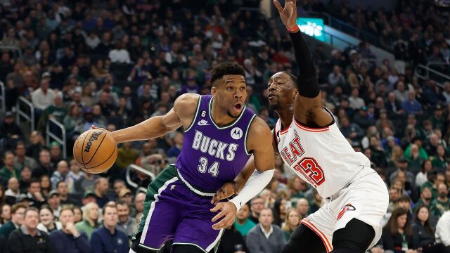 热火99-128雄鹿 字母哥伤退霍勒迪24+7雄鹿灭火豪取13连胜