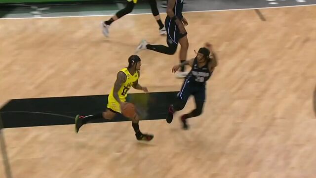 世间功夫唯快不破！克拉克森蝴蝶穿花勾手上篮打成2+1