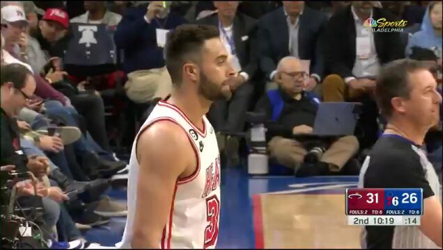 NBA常规赛：热火vs76人第2节英文原声回放