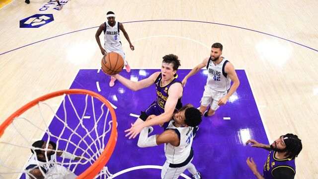 里弗斯vs独行侠集锦 替补出战16分 逆境之中屡立奇功