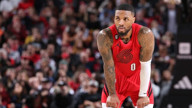 利拉德vs骑士集锦 全场轰下50分末节展现爆炸火力难救主