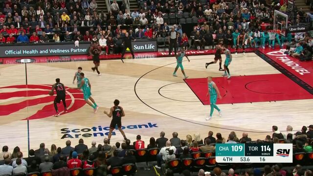 沉着冷静杀手本色 范弗利特底角三分命中一锤定音