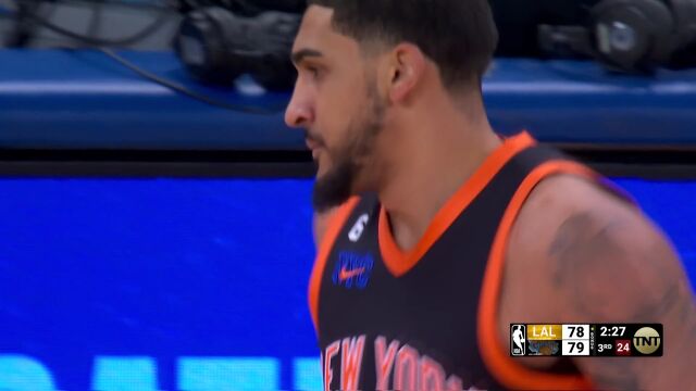 反超比分！托平底角三分一箭穿心