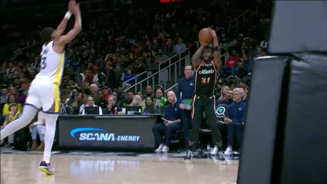 穆雷手腕轻点送出助攻 萨迪克贝接球甩狙底角三分打进