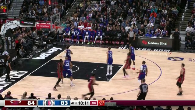 需要你们挽救球队 奥拉迪波金鸡独立跳投+文森特反击上篮连取4分