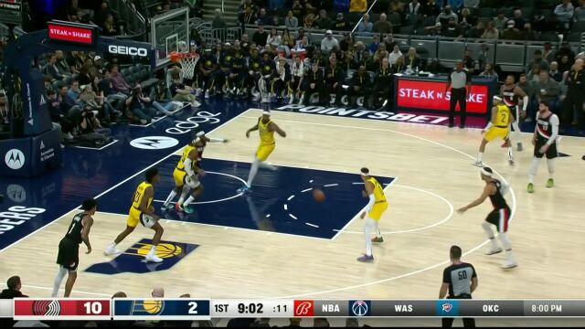 内姆布哈德冲锋在前寻找快攻机会 哈利伯顿人到球到助攻送上