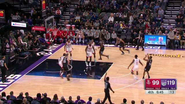 开启三分模式 福克斯外线出手一箭穿心