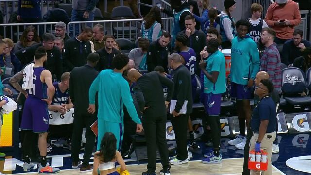 NBA常规赛：黄蜂vs步行者第4节中文解说回放