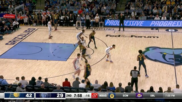 防守完全是无头苍蝇！布里塞特底角空位三分稳稳命中