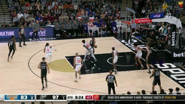 NBA常规赛：尼克斯vs马刺中文解说全场回放