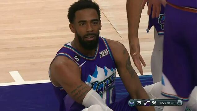 NBA常规赛：黄蜂vs爵士第4节英文原声回放