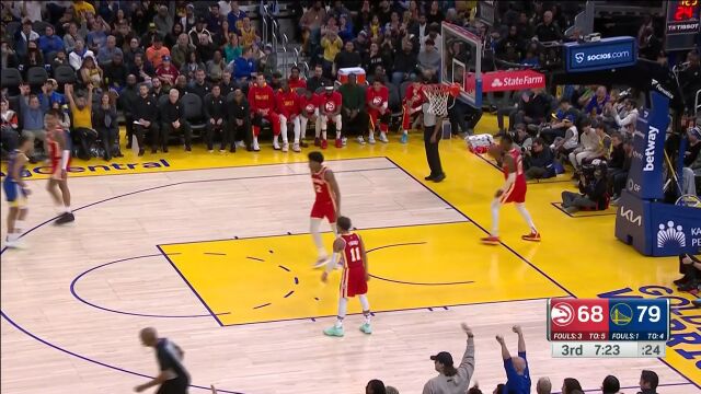 关键时刻还得是你 汤普森张手三分一箭穿心