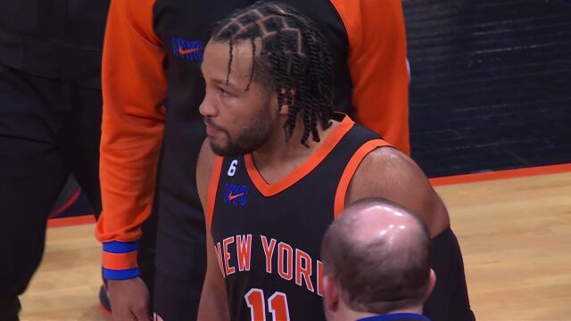 勇士94-132尼克斯 尼克斯6人得分上双主场大胜勇士