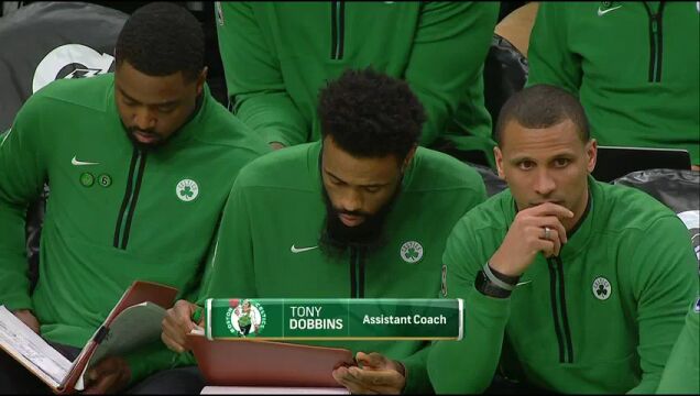 NBA常规赛：步行者vs凯尔特人第3节英文原声回放