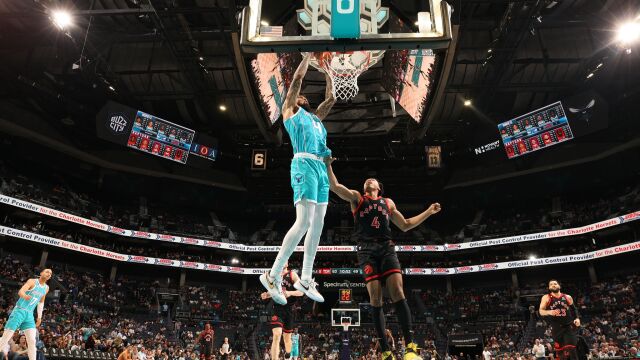 猛龙120-100黄蜂 猛龙七人得分上双大胜黄蜂