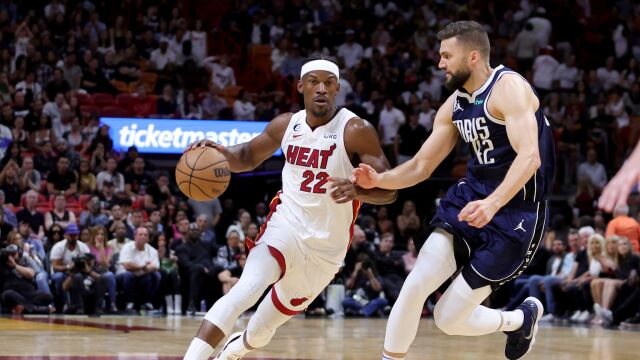 巴特勒vs独行侠集锦 全场35+3+12数据全面拿下比赛