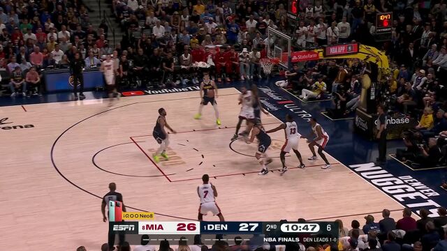 油箱里面依旧有油！洛瑞三分线外搭弓射箭稳稳命中