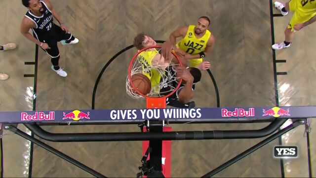 吃饼吃到爽！丁威迪连续助飞克拉克斯顿完成炸筐好戏