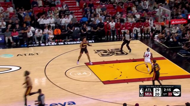 没关系我会出手 巴特勒神出鬼没抢断直接暴扣