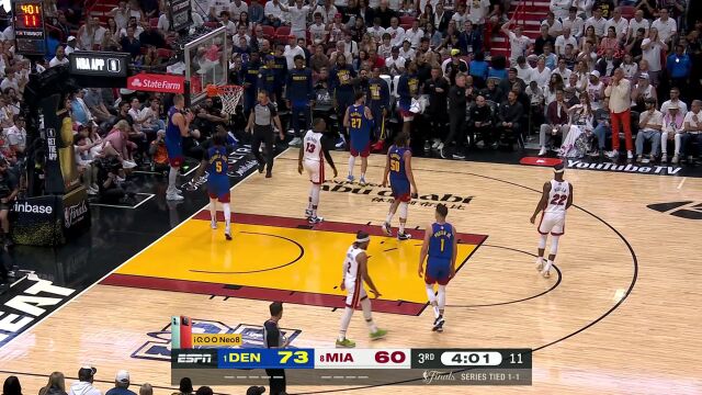 一攻一防尽显巨星底蕴 约基奇弧顶三分+遮天大帽制霸全场