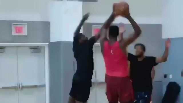 Tristan Thompson训练集锦