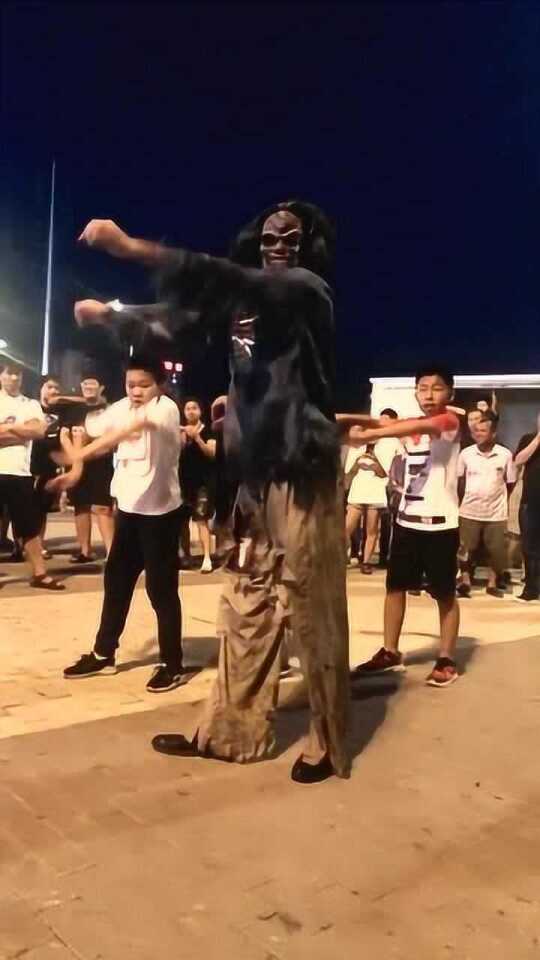 僵尸舞，自有高手在民间
