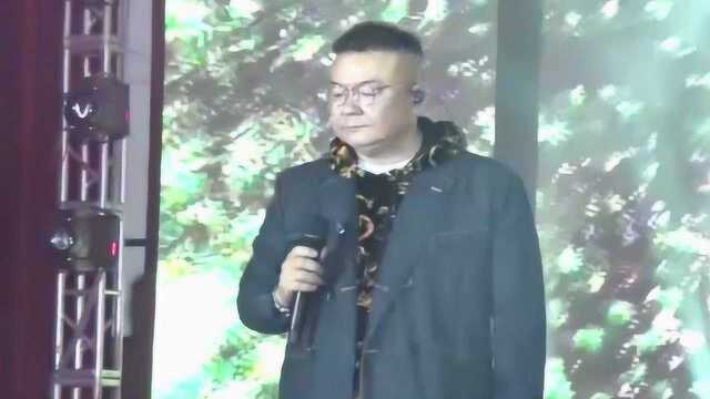 歌曲《把酒倒满》现场带字幕,演唱:李晓杰