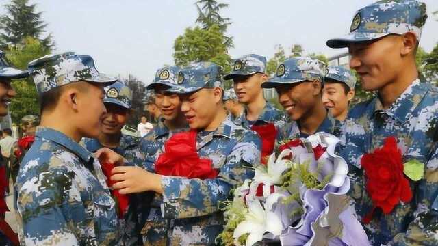 大学生入伍当兵有什么好处?这四点就够很多人羡慕了