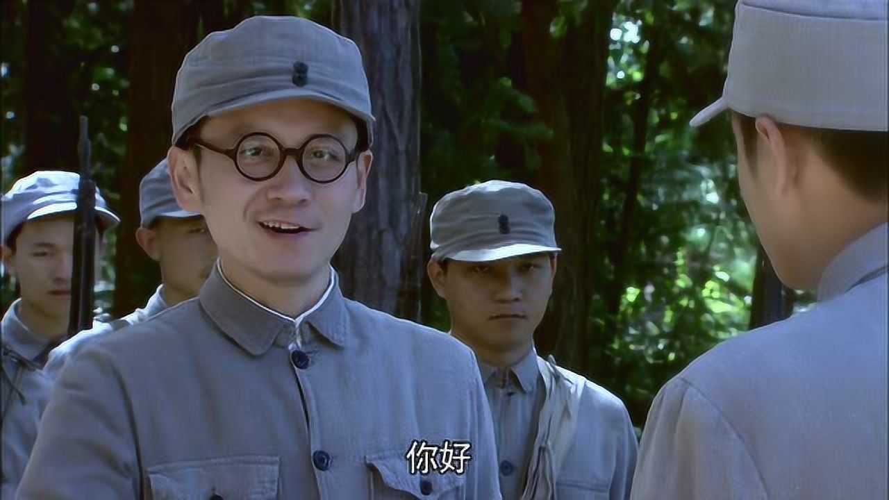 雪豹坚强岁月中央还特别派了一个特派员张仁杰前来虎头山