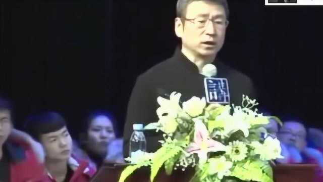 白岩松:不要嘴上谈大词谈解放,我们需要重视个人生活,年轻人尤其重要