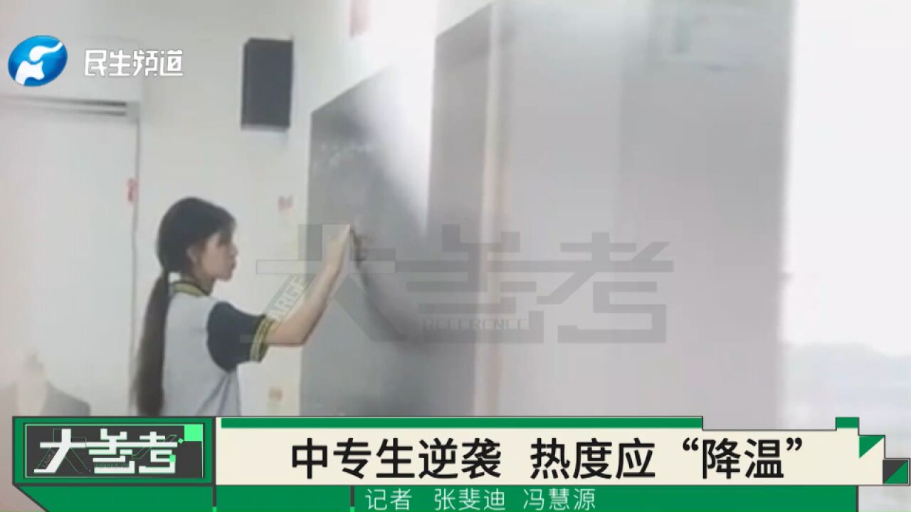 17岁中专生少女姜萍的逆袭与爆火,热度应“降温”:少添些喧嚣多给些安宁