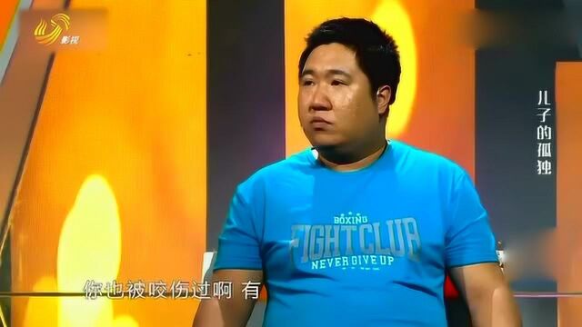 男子痴迷养五毒,被毒蛇咬了竟说还可以?结果让人匪夷所思!