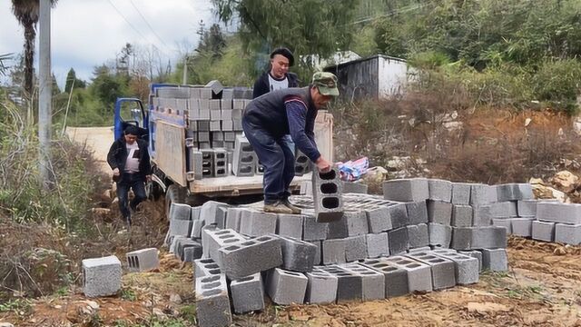 张家界村民搞建设,一车水泥砖600皮,要花2280块