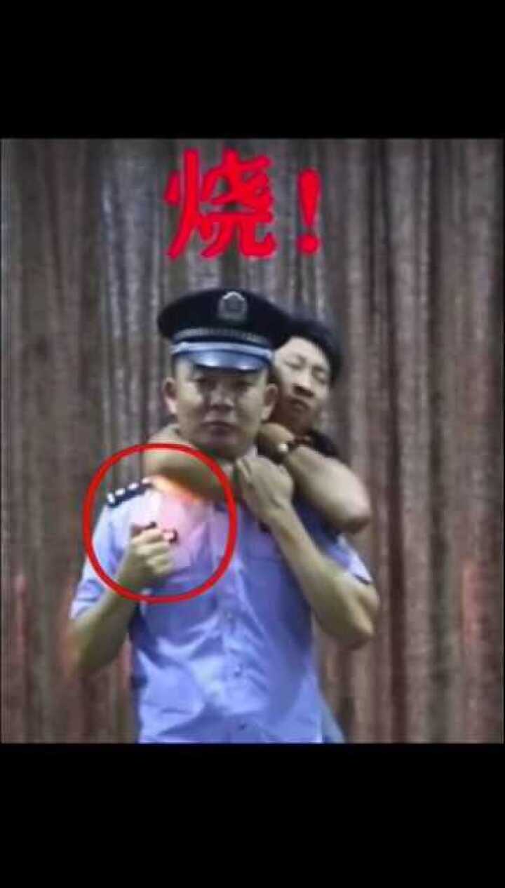 民警教你如何单手破解三角锁喉