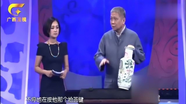 光绪仿康熙年间瓷瓶,“三英战吕布”图案,栩栩如生