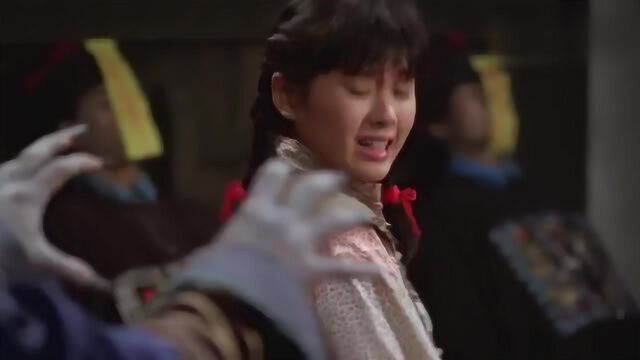 经典僵尸老电影,蜜桃女神李丽珍主演,当年的她在戏里牺牲好大