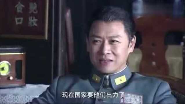 母亲母亲:云灿和云峰为争夺出征,言语顶撞国秀,候老太不依