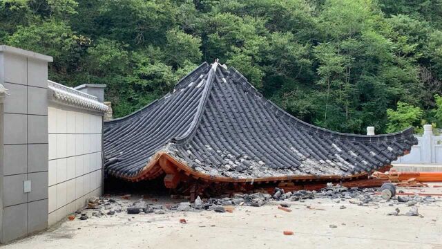 陕西贫困县花7.1亿建豪华中学,喷泉凉亭被拆除!中纪委介入调查