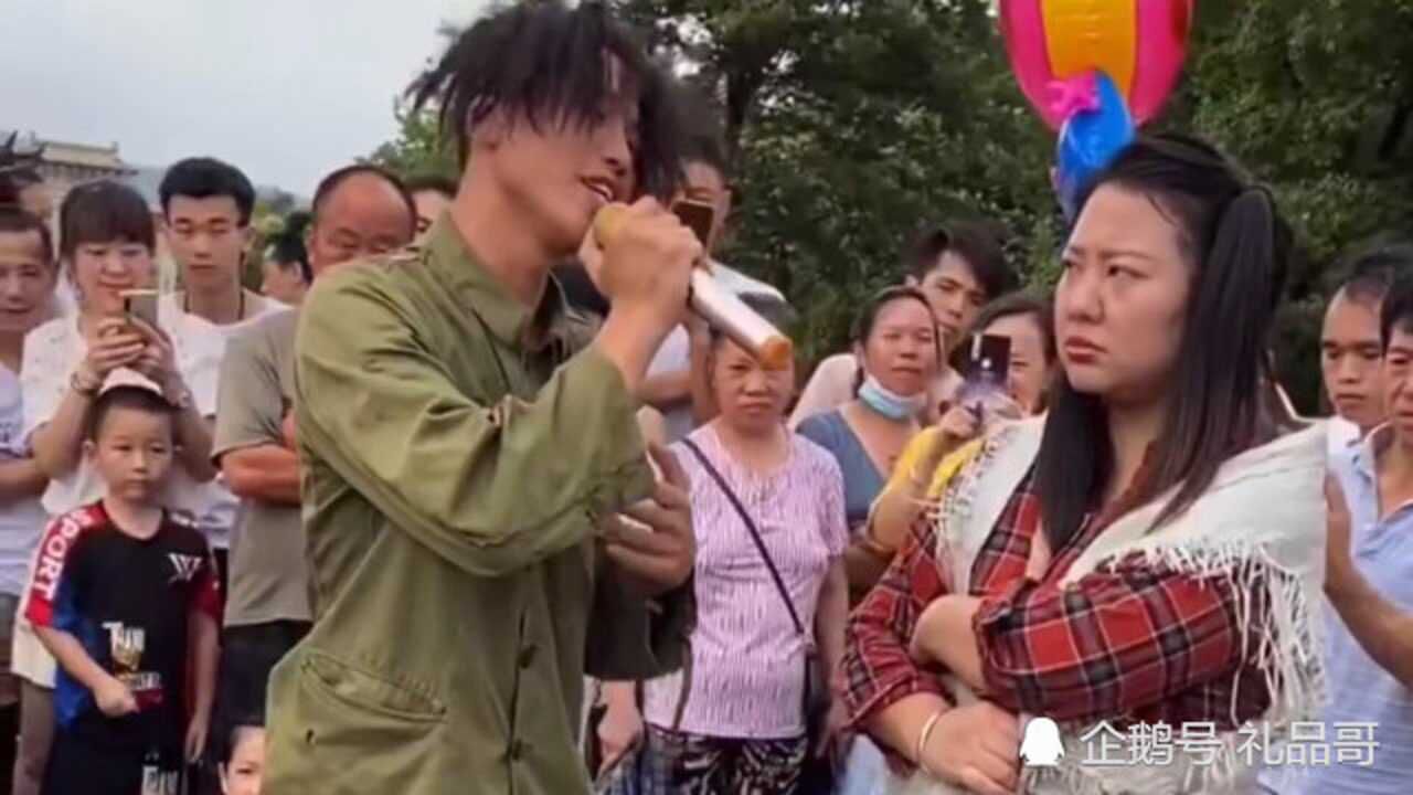 乞丐妹来点歌乞丐深情演唱一开口惊爆全场太好听了