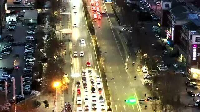 城市的夜晚,章丘双山大街的夜景,彰显大章丘城市的国际范儿!