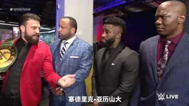 WWE:德鲁古拉因为时尚品味太差而被痛扁!