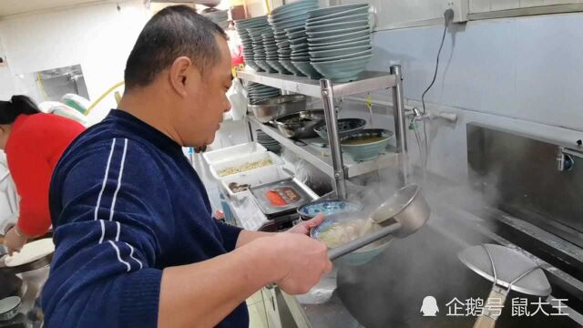 四线小城一家150来平的牛肉汤馆,年租金10多万,生意好压力大